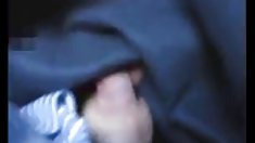 Հայրը, նա սիրում է տղայի հագեցած է մեծ անդամ այգում